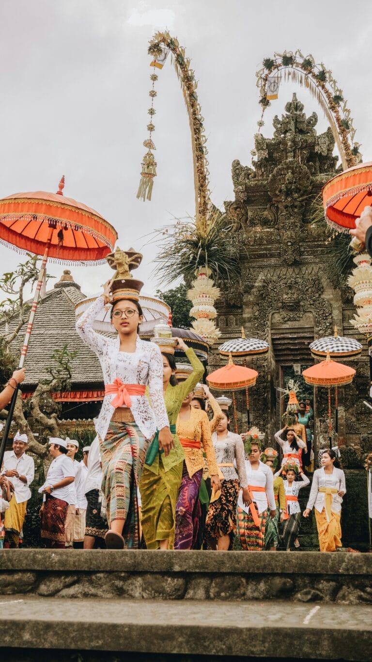 bali paysages et traditions : traditions balinaises