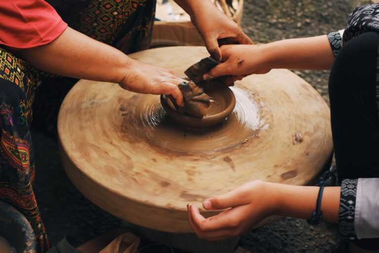 Fabrication d'une poterie.