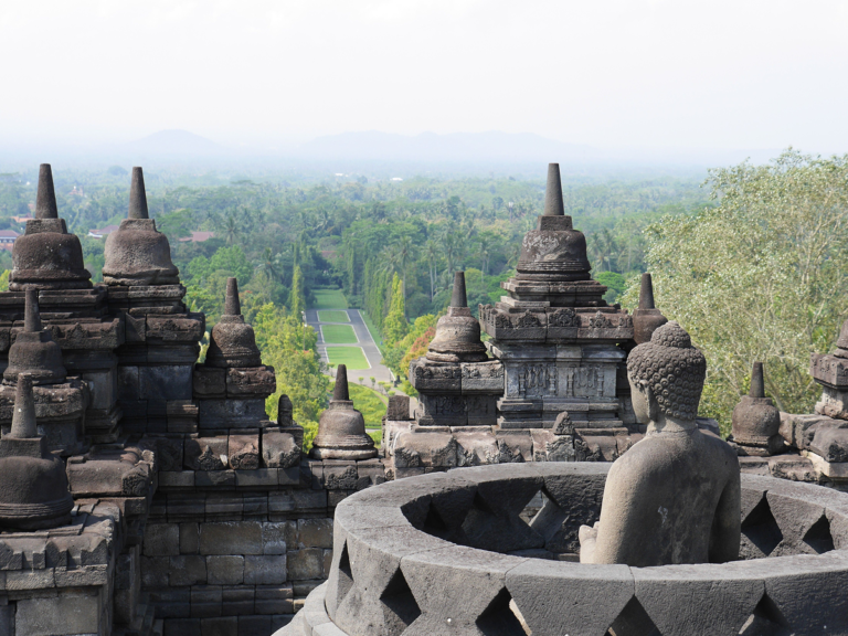 Les temples de Java. The temples of Java.